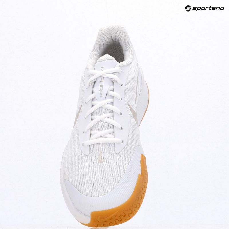 Pánské tenisové boty Nike Vapor Lite 3 White/Summit White/Light Orewood Brown 9