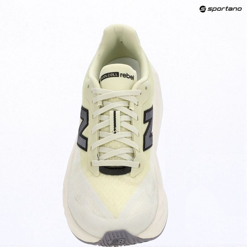 Dámské běžecké boty New Balance FuelCell Rebel V5 pistachio butter/sea salt 9