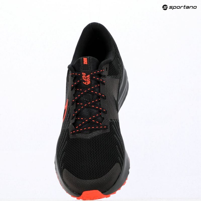 Pánské běžecké boty Nike Run Defy Black/Anthracite/Bright Crimson 10