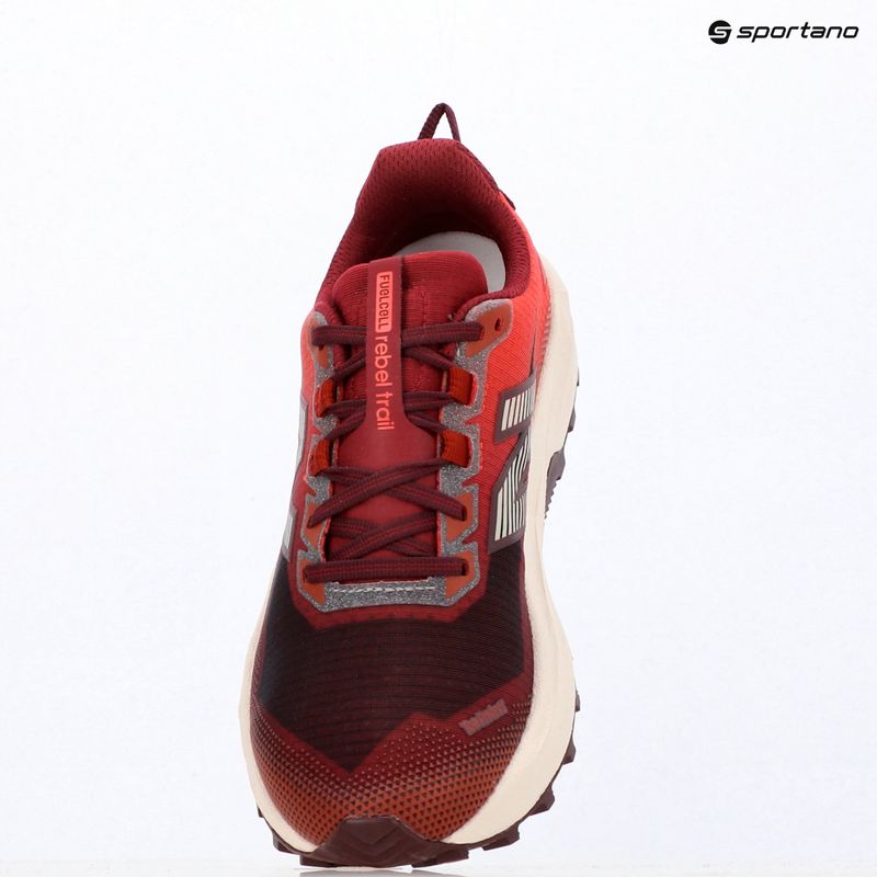 Dámské běžecké boty New Balance Rebel V1 podium red/neo flame 9