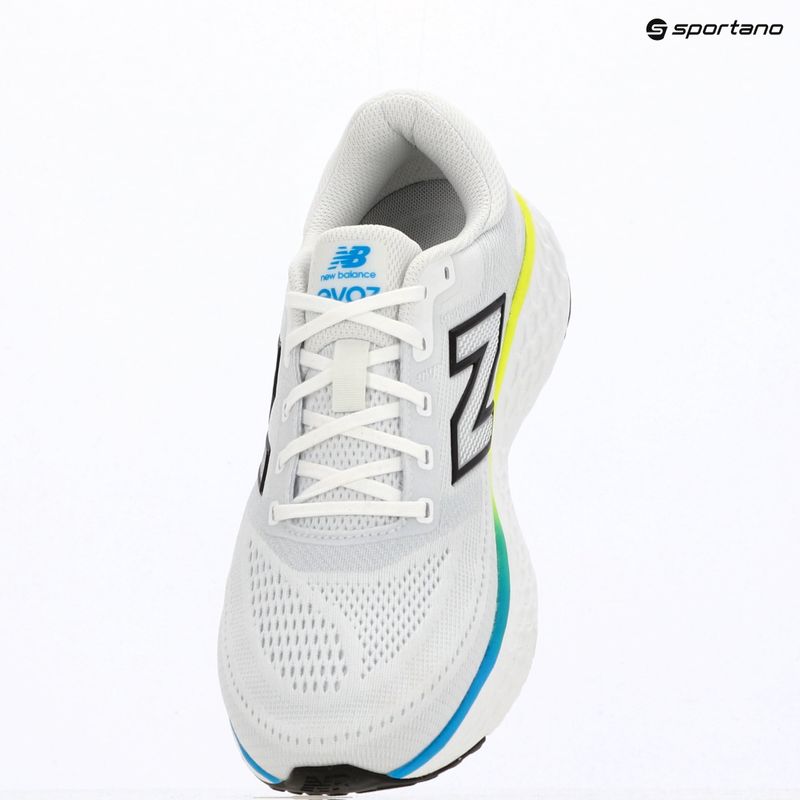 Pánské běžecké boty New Balance Fresh Foam Evoz V4 white/black/altitude 7