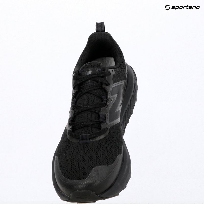 Pánské běžecké boty New Balance Fresh Foam Garoe V2 black/dark night/neo flame 7