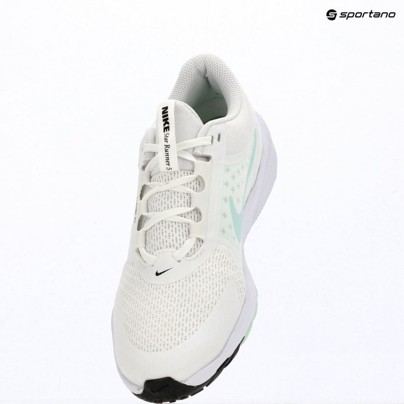 Dětské běžecké boty Nike Star Runner 5 summit white/black/arctic green 8