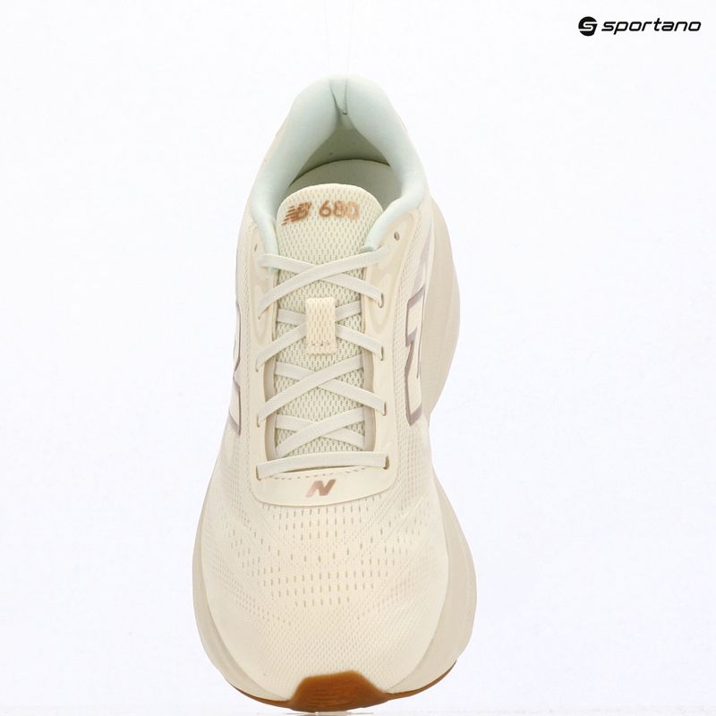 Dámské běžecké boty New Balance Fresh Foam 680's V9 beige 7