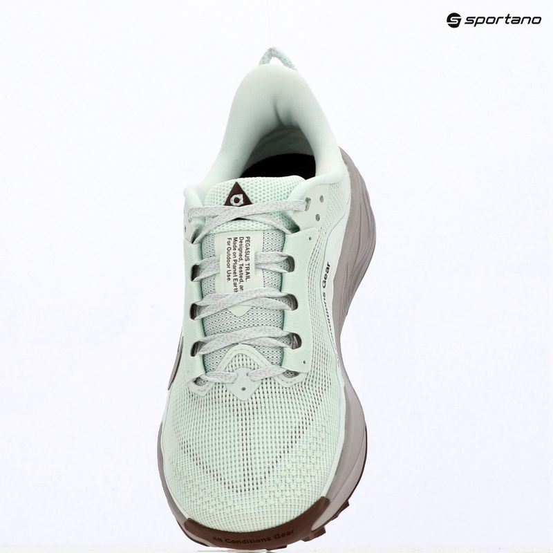 Dámské běžecké boty Nike ACG Pegasus Trail barely green/light bone/silver lilac 10