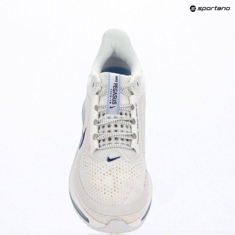 Dámské běžecké boty Nike Pegasus Premium white/aluminum/sundial/mystic navy 18