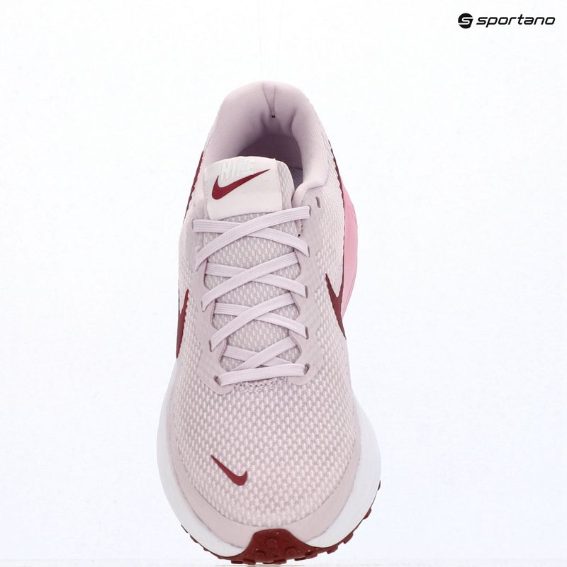 Dámské běžecké boty Nike Revolution 8 bleached lilac/white/pink smoke 18