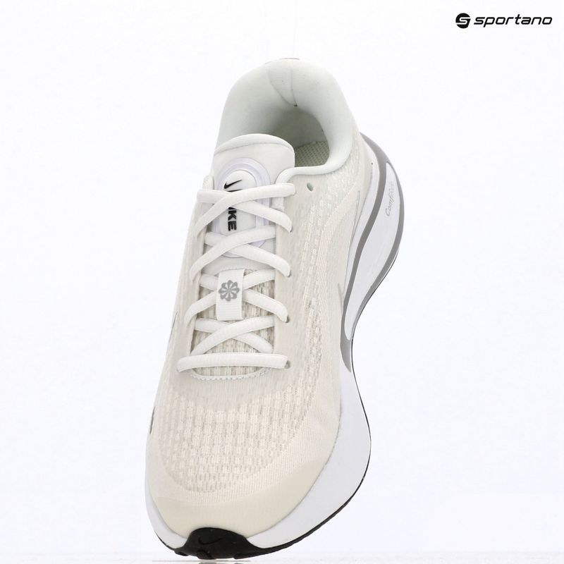 Dámské běžecké boty Nike Journey Run white/sail/black/metallic silver 14