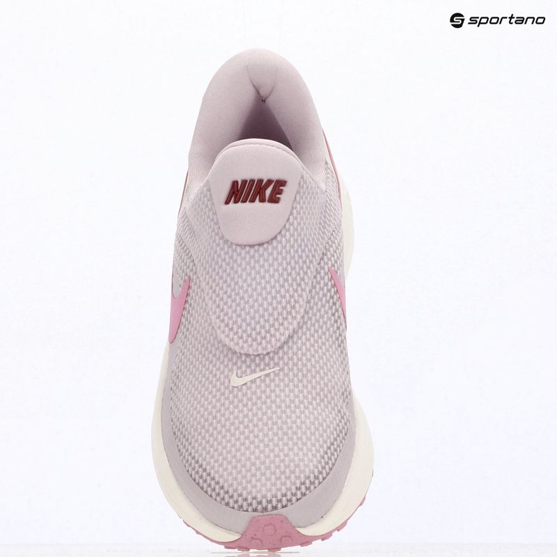 Dámské běžecké boty Nike Revolution 8 EasyOn bleached lilac/sail/pink smoke/pink rise 6