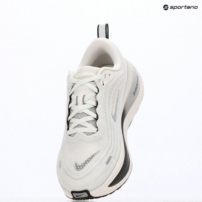 Dámské běžecké boty Nike Vomero Plus summit white/sail/metallic silver 8