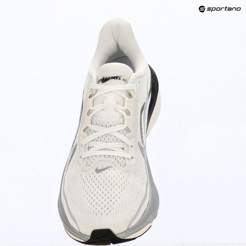 Dámské běžecké boty Nike Pegasus 42 summit white/sail/black/metallic silver 16