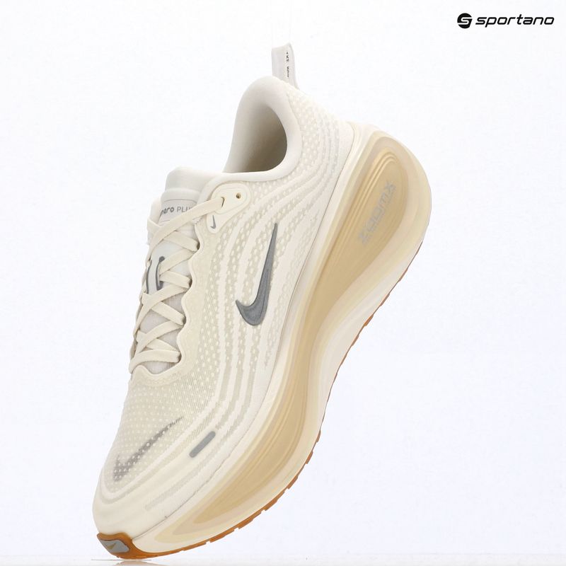 Pánské běžecké boty Nike Vomero Plus sail/coconut milk/metallic silver 16
