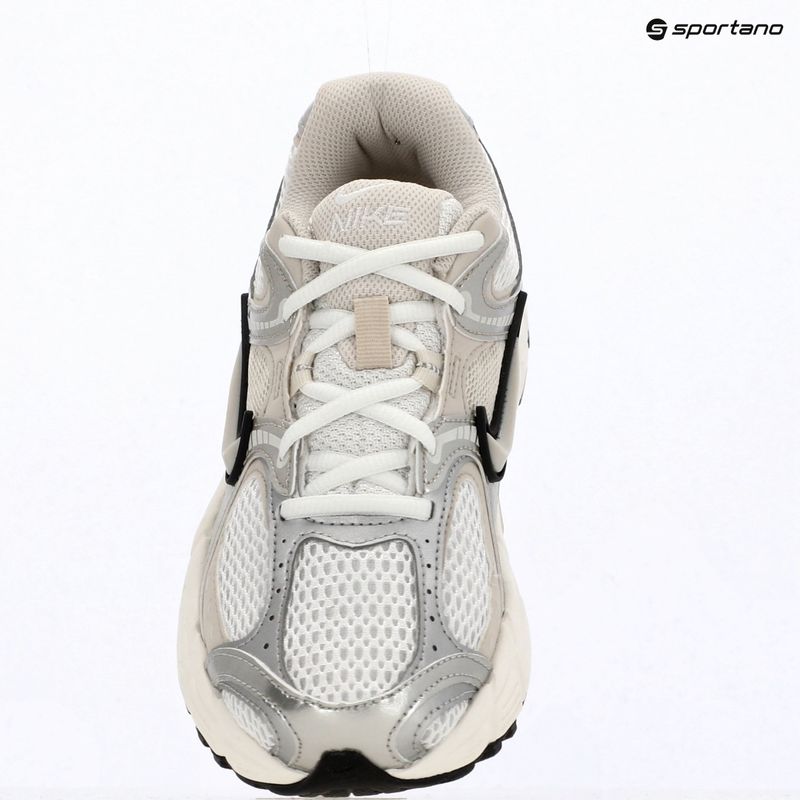 Dámské boty Nike V5 RNR summit white/sail/black/light orewood brown 10