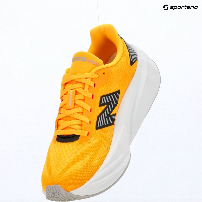 Dámské běžecké boty New Balance FuelCell Rebel V5 satsuma orange/grey matter 12