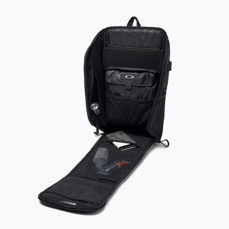 Městský batoh na jedno rameno Oakley Extractor Sling 2.0 23 l blackout tbl 5
