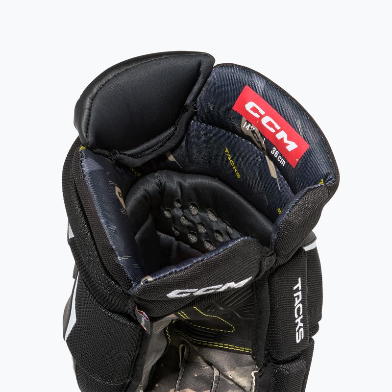 Hokejové rukavice  CCM Tacks AS-V Pro SR black/white 4