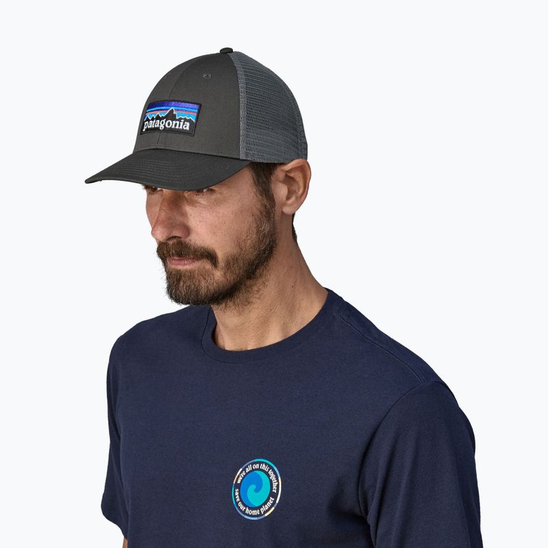 Kšiltovka Patagonia P-6 Logo LoPro Trucker forge grey 3