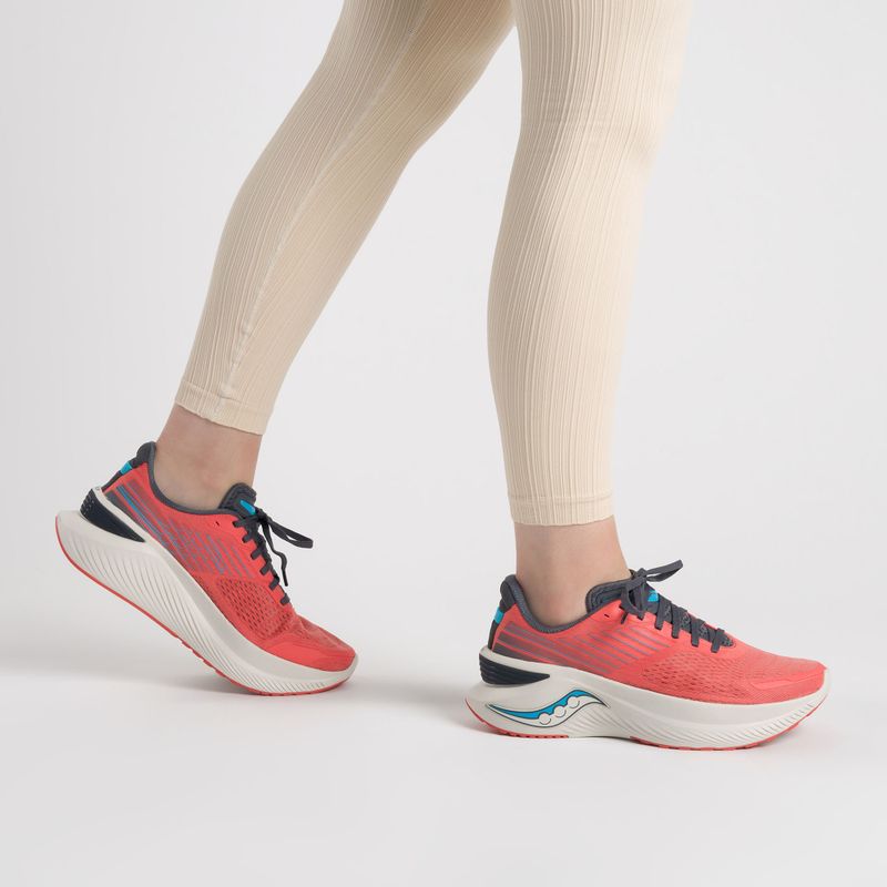 Dámské běžecké boty Saucony Endorphin Shift 3 orange S10813 2