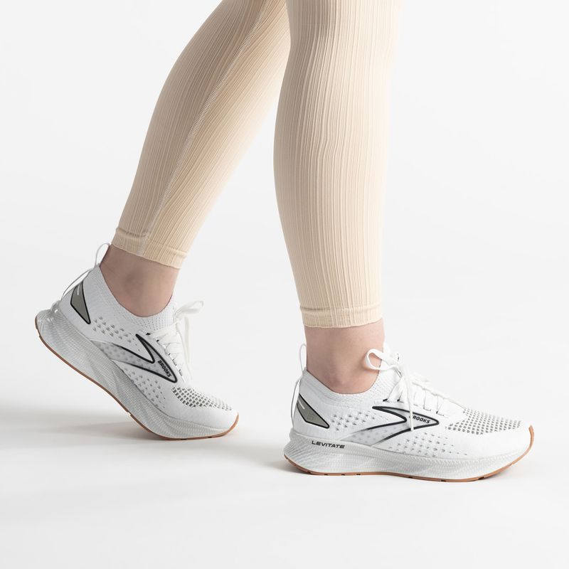 Brooks Levitate StealthFit 6 dámská běžecká obuv šedá 1203851B170 2