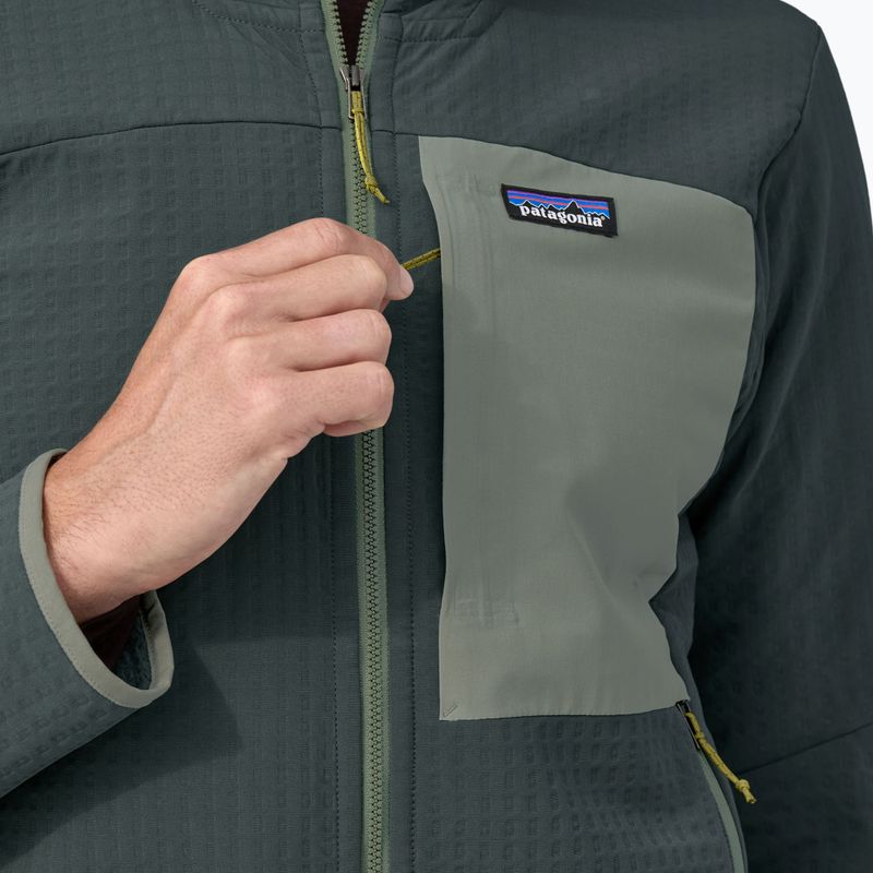 Pánská softshellová bunda Patagonia R2 TechFace nouveau green 5