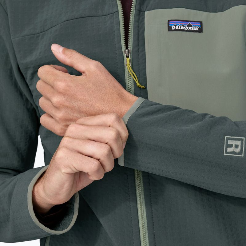 Pánská softshellová bunda Patagonia R2 TechFace nouveau green 8