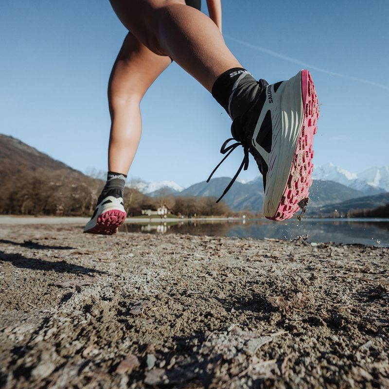 Dámské běžecké boty Salomon Ultra Flow black/transparent yellow/rose violet 17