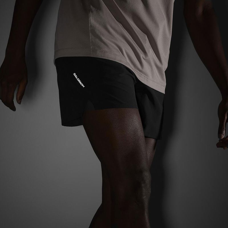 Pánské běžecké šortky Salomon SHAKEout Core 5" deep black 5