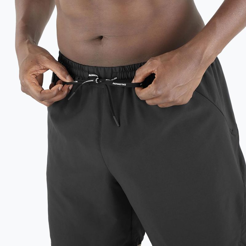 Pánské běžecké šortky Salomon SHAKEout Core 7" No Liner deep black 3