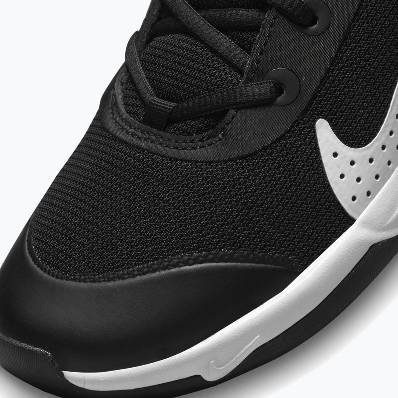 Boty Nike Omni Multi-Court black/white 8