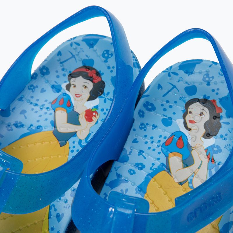 Crocs Snow White Isabella Kids světlé kobaltové sandály 8