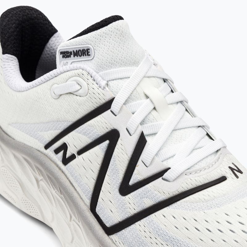 Pánské běžecké boty New Balance WMOREV4 bílé NBMMORCW4 9