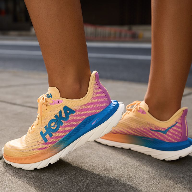 Dámská běžecká obuv HOKA Mach 5 orange-purple 1127894-ICYC 11