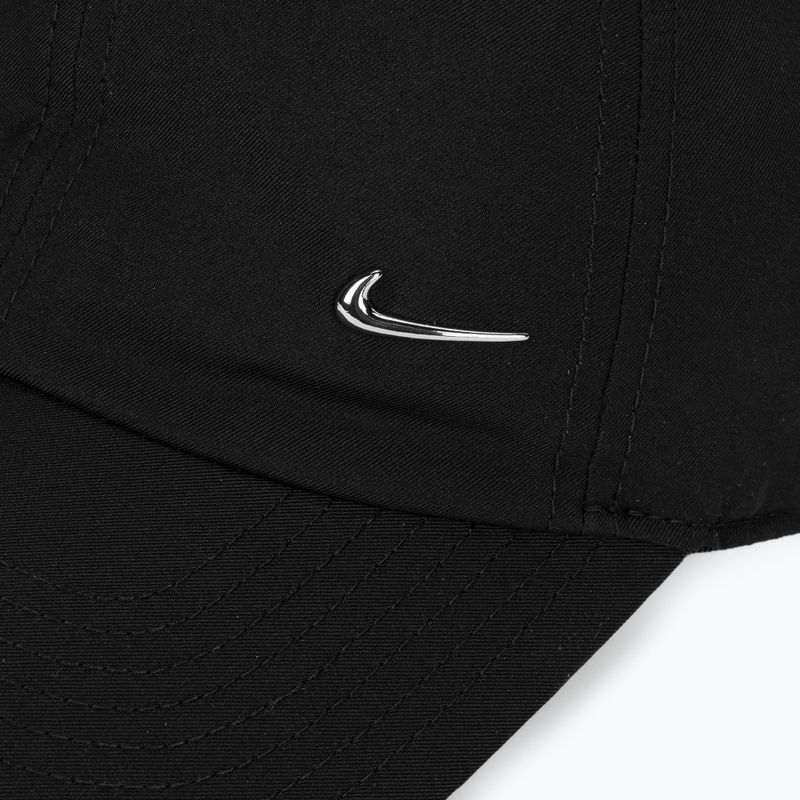 Kšiltovka Nike Dri-Fit Club Unstructured Metal Swoosh černá/metalická stříbrná 3