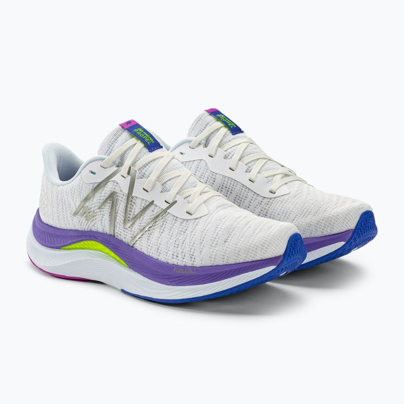 Dámské běžecké boty New Balance FuelCell Propel v4 white/multi 4
