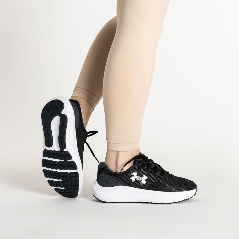 Dámské běžecké boty  Under Armour Charged Surge 4 black/anthracite/white 2