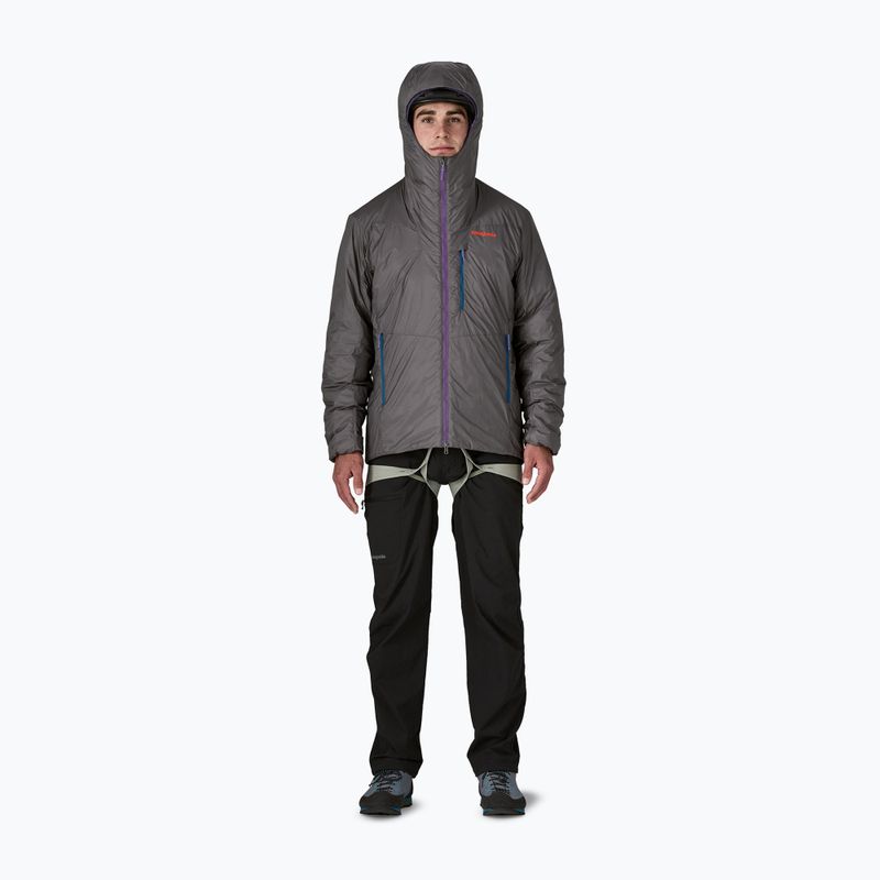 Pánská péřová bunda Patagonia DAS Light Hoody forge grey 2