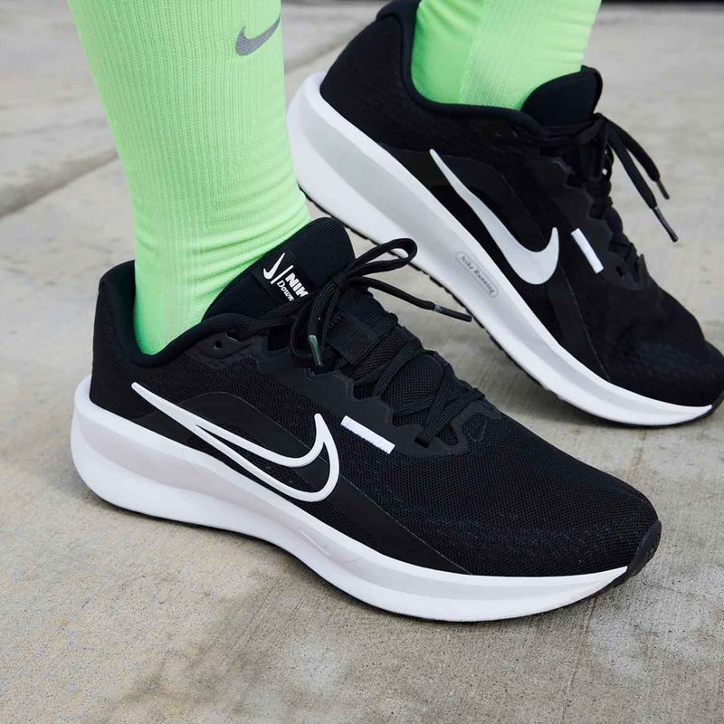 Dámské běžecké boty Nike Downshifter 13 astronomy black / white / dark smoke grey 15