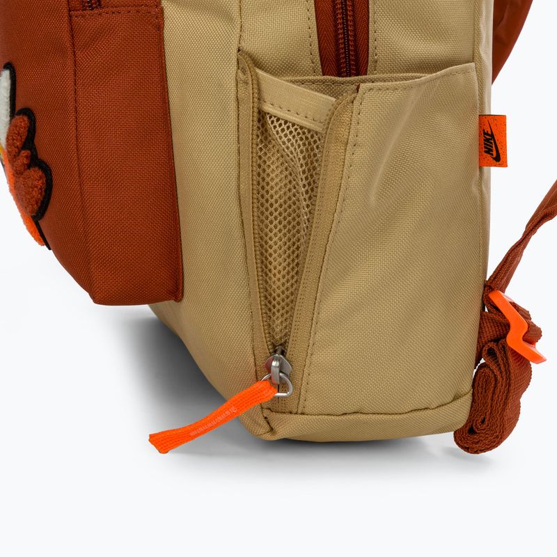 Dětský městský batoh Nike Classic 16 l sesame/burnt sunrise/total orange 5