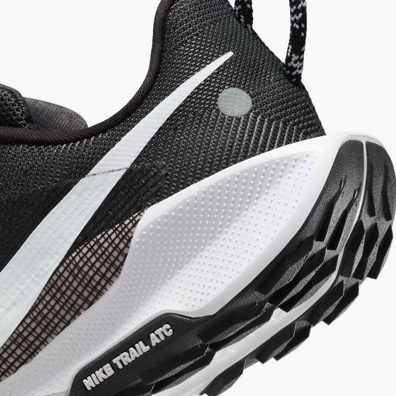Dámské běžecké boty Nike Pegasus Trail 5 black / white / anthracite / wolf grey 10