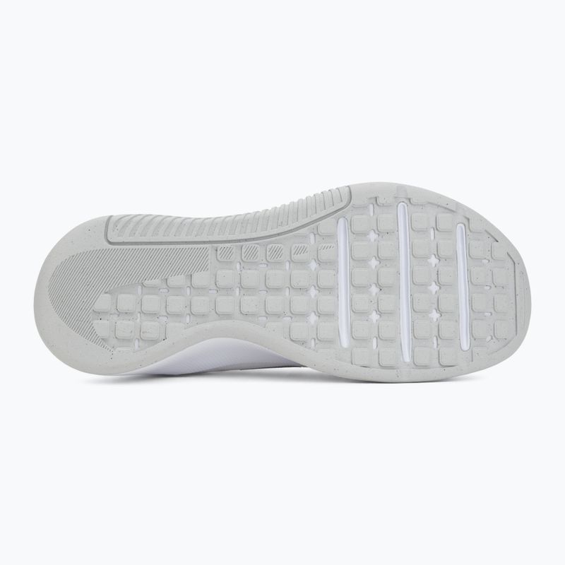Dámské tréninkové boty Nike MC Trainer 3 white/photon dust/metallic platinum 4