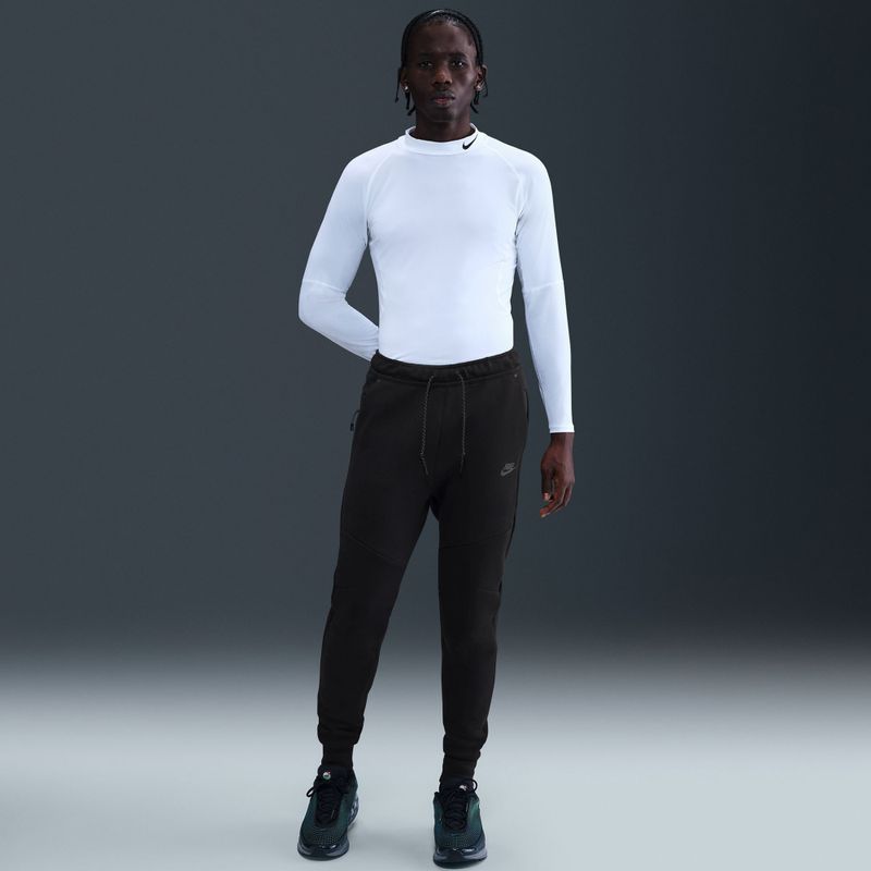 Pánské kalhoty Nike Tech Joggers black/black 5