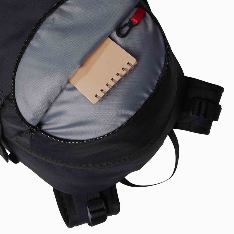 Pánský turistický batoh The North Face Basin 24 l black/black/npf 6