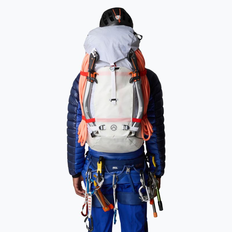 Trekingový batoh The North Face Cobra 65 l white/raw undyed  6