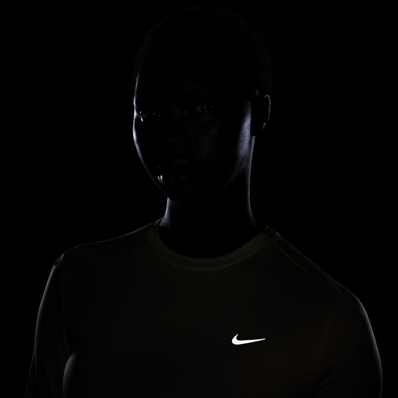 Dámské běžecké Longsleeve Nike Swift Dri-FIT UV sail 7