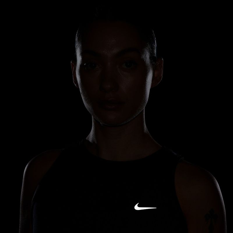 Dámské běžecké tílko Nike Tempo Dri-Fit Tank Top black 7