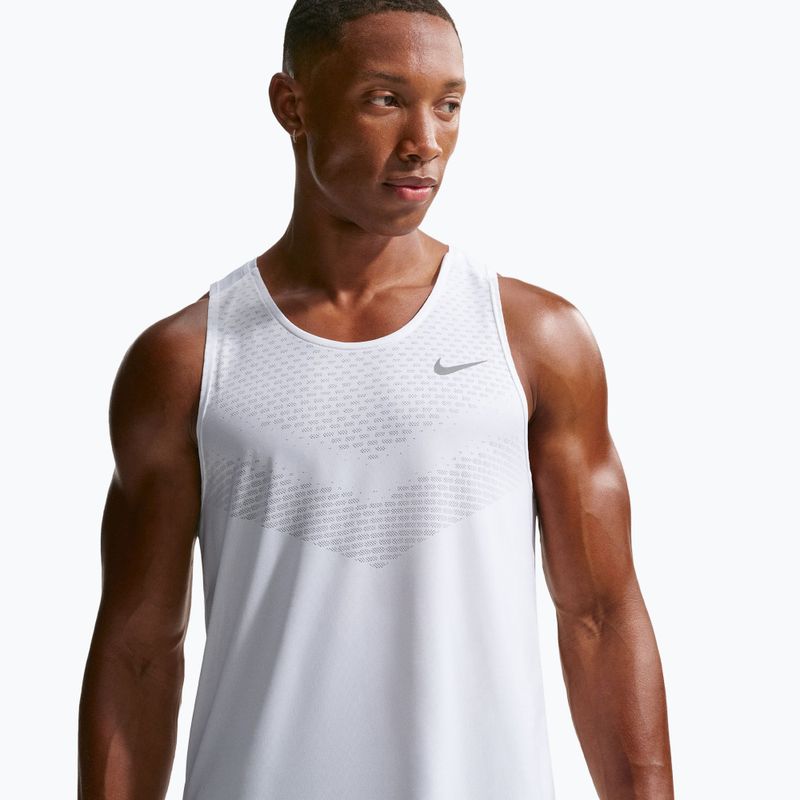 Pánské běžecké tričko Nike Stride white 4