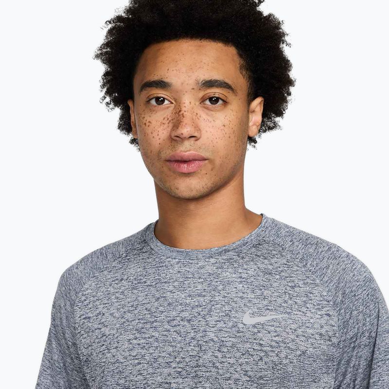 Pánské běžecké tričko Nike Stride ADV thunder blue / heather 4