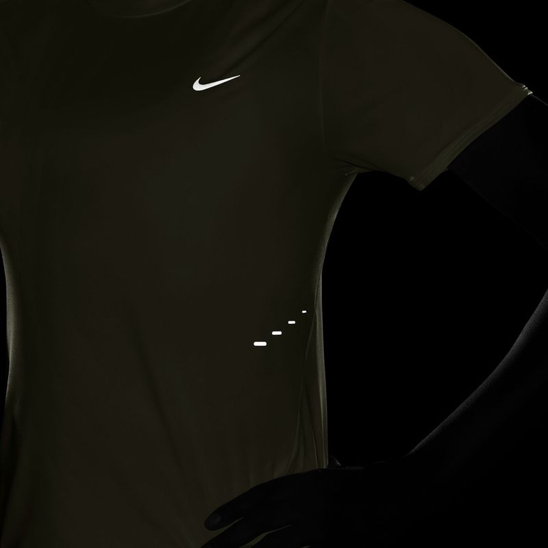 Dámské běžecké tričko Nike Swift Dri-Fit sail 6