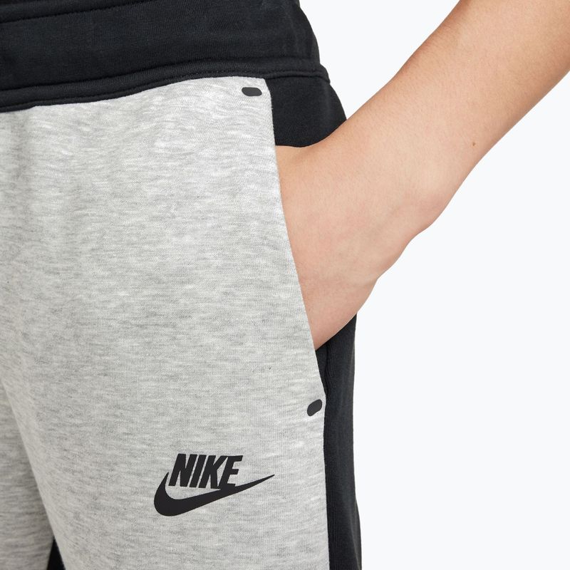 Dětské kalhoty Nike Sportswear Tech Fleece black/dark grey heather/black/black 3
