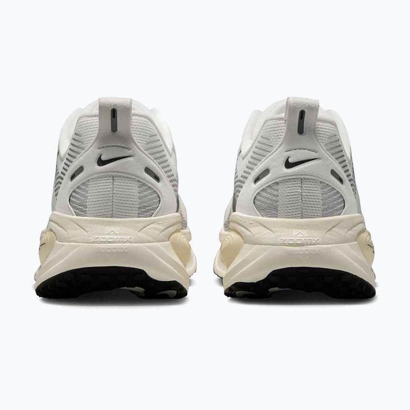 Pánské běžecké boty Nike Vomero 18 summit white/coconut milk/black 4